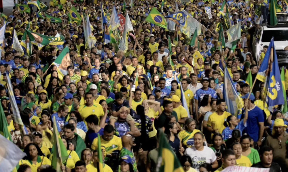 apoiadores-flavio-bolsonaro-e-lula-realizam-atos-no-centro-civico-de-boa-vista-antes-do-segundo-turno