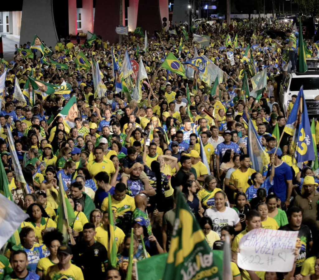 apoiadores-flavio-bolsonaro-e-lula-realizam-atos-no-centro-civico-de-boa-vista-antes-do-segundo-turno