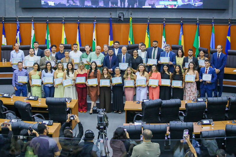 reconhecimento-assembleia-legislativa-homenageia-personalidades-com-honrarias-por-contribuicoes-a-roraima