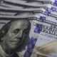 dolar-sobe-0,76%-e-fecha-a-r$-5,39-em-dia-de-cautela